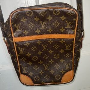 Authentic Luis Vuitton Crossbody Purse
